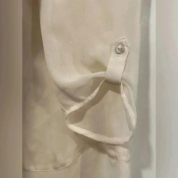 Express Sheer Ivory 3/4 Sleeve Pearl Button Collarless Popover Shirt Size XS - Picture 4 of 10